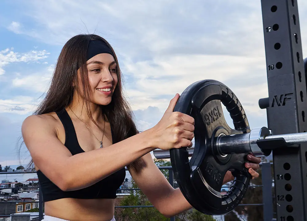 Contacto Navyfit: recibe asesoría personalizada en equipamiento de gimnasio, atención rápida y soluciones fitness.
